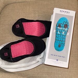 Sperry sz 7 Water Shoes NIB Women’s